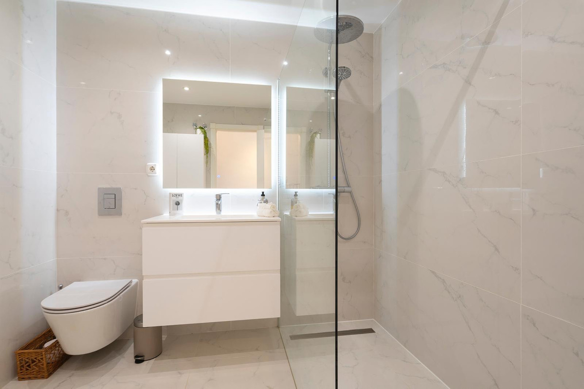 2 Bedroom Apartment for Sale in Nueva Andalucía — view 12