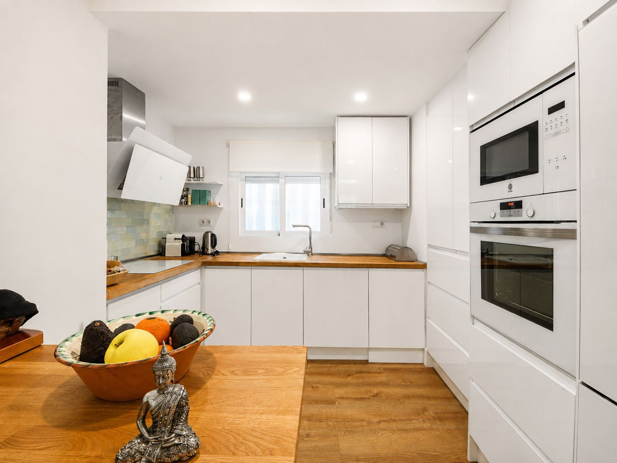 2 Bedroom Apartment for Sale in San Pedro de Alcántara — view 12
