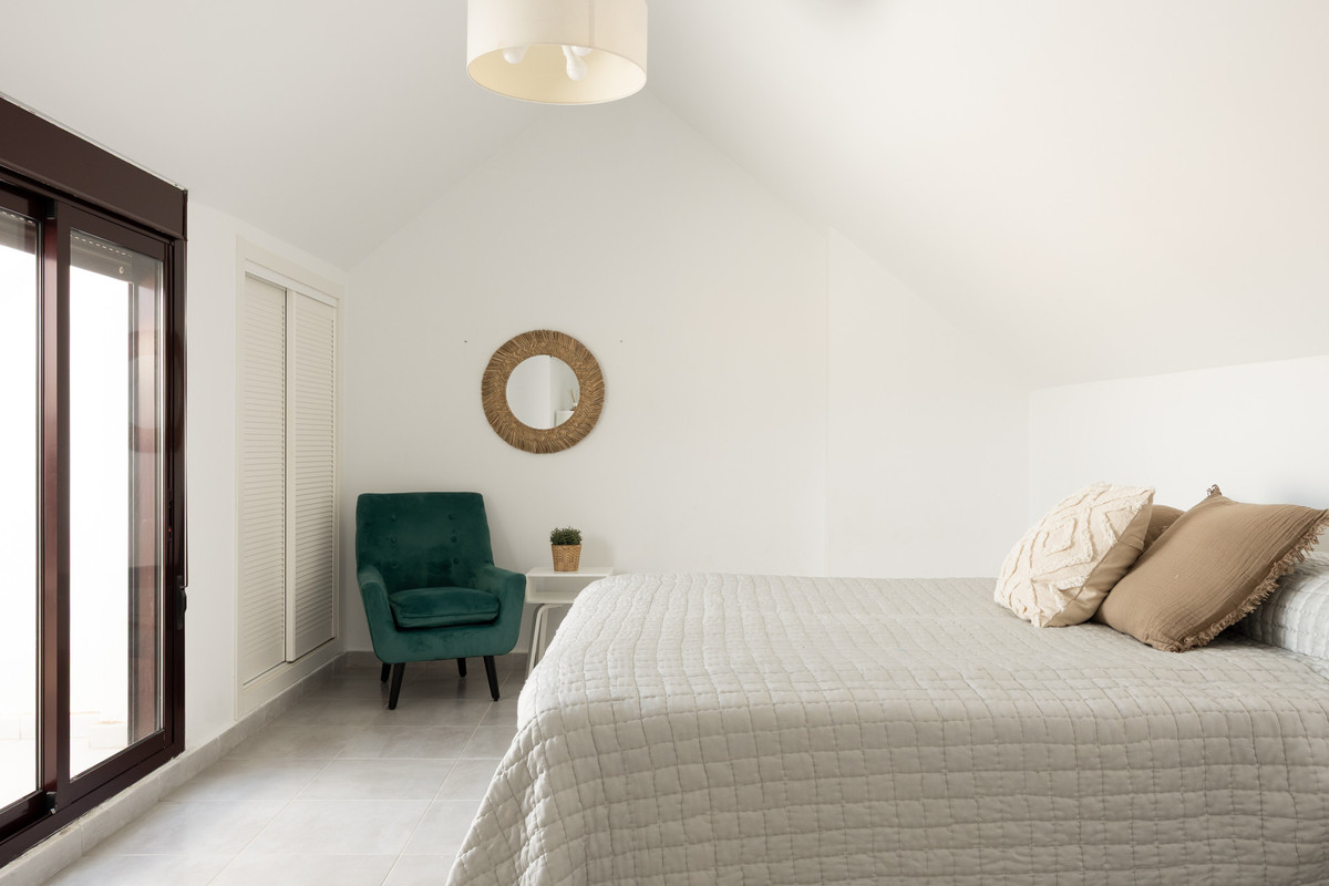 4 Bedroom Apartment for Sale in Nueva Andalucía — view 11