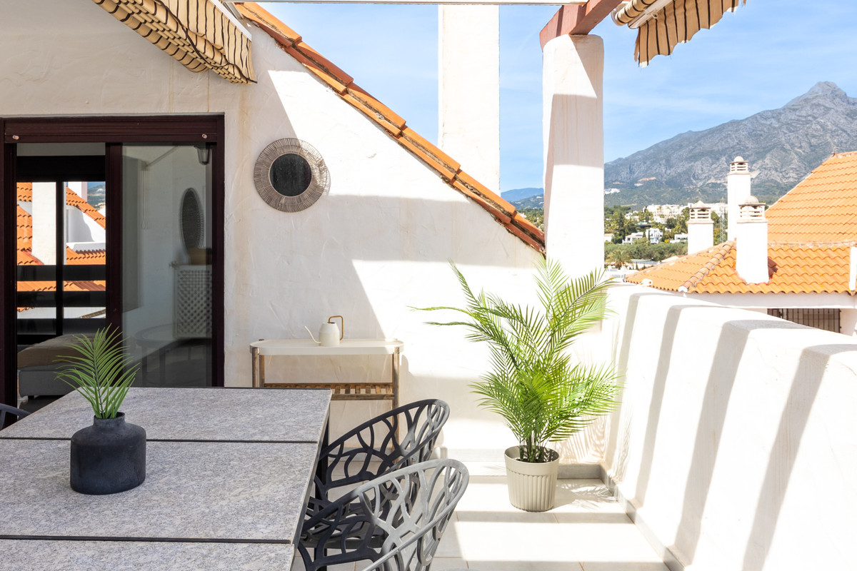 4 Bedroom Apartment for Sale in Nueva Andalucía — view 19