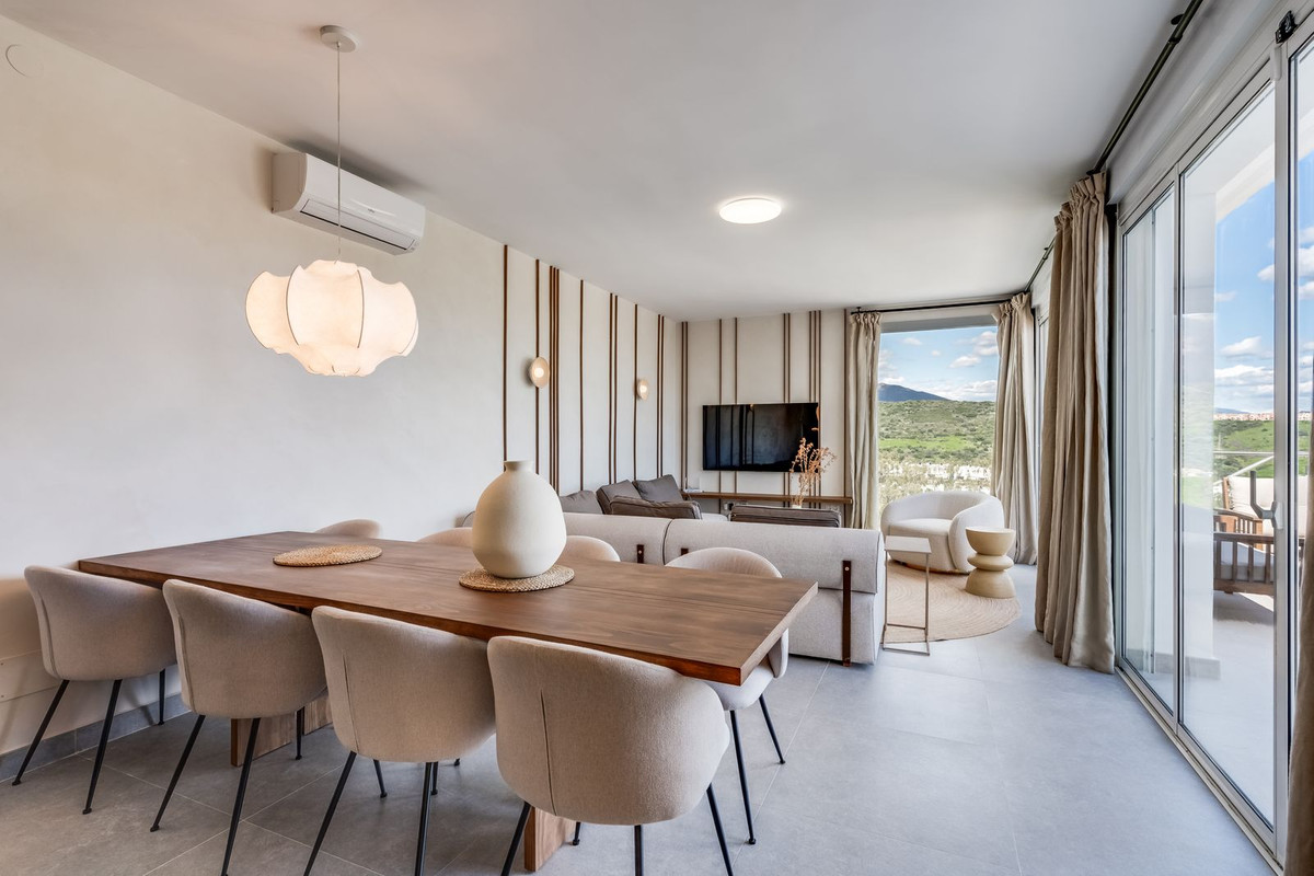 4 Bedroom Villa for Sale in Estepona — 6