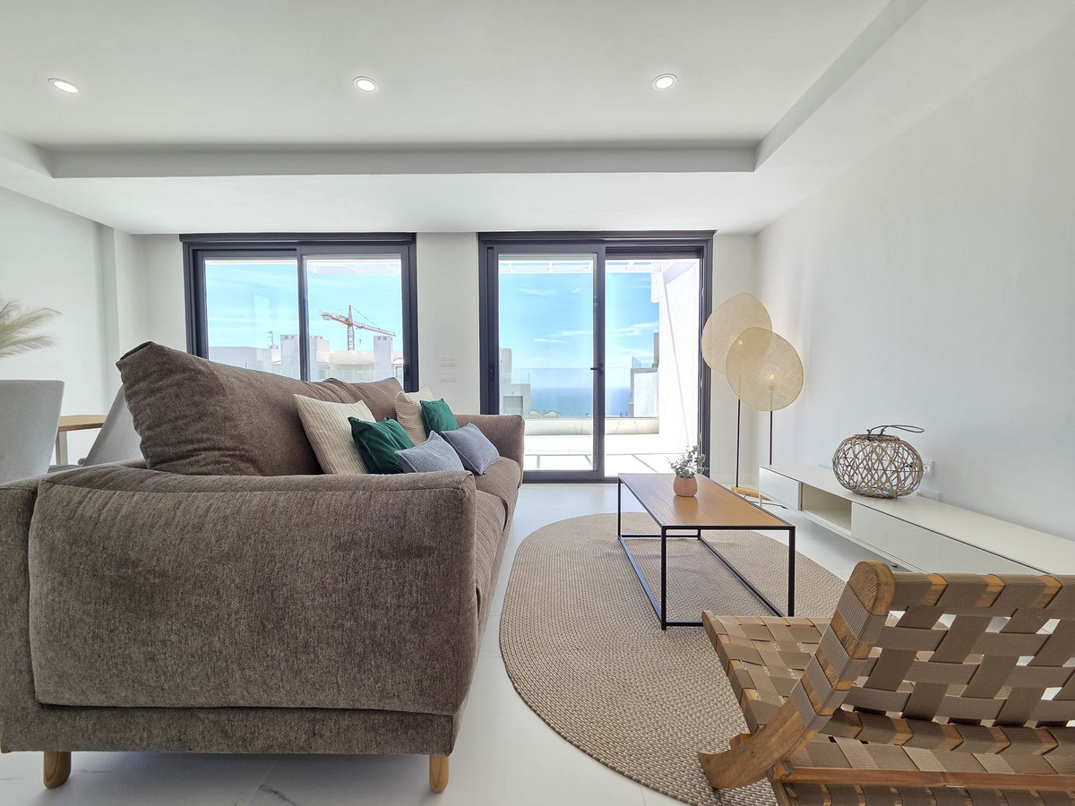 3 Bedroom Apartment for Sale in Estepona — 9