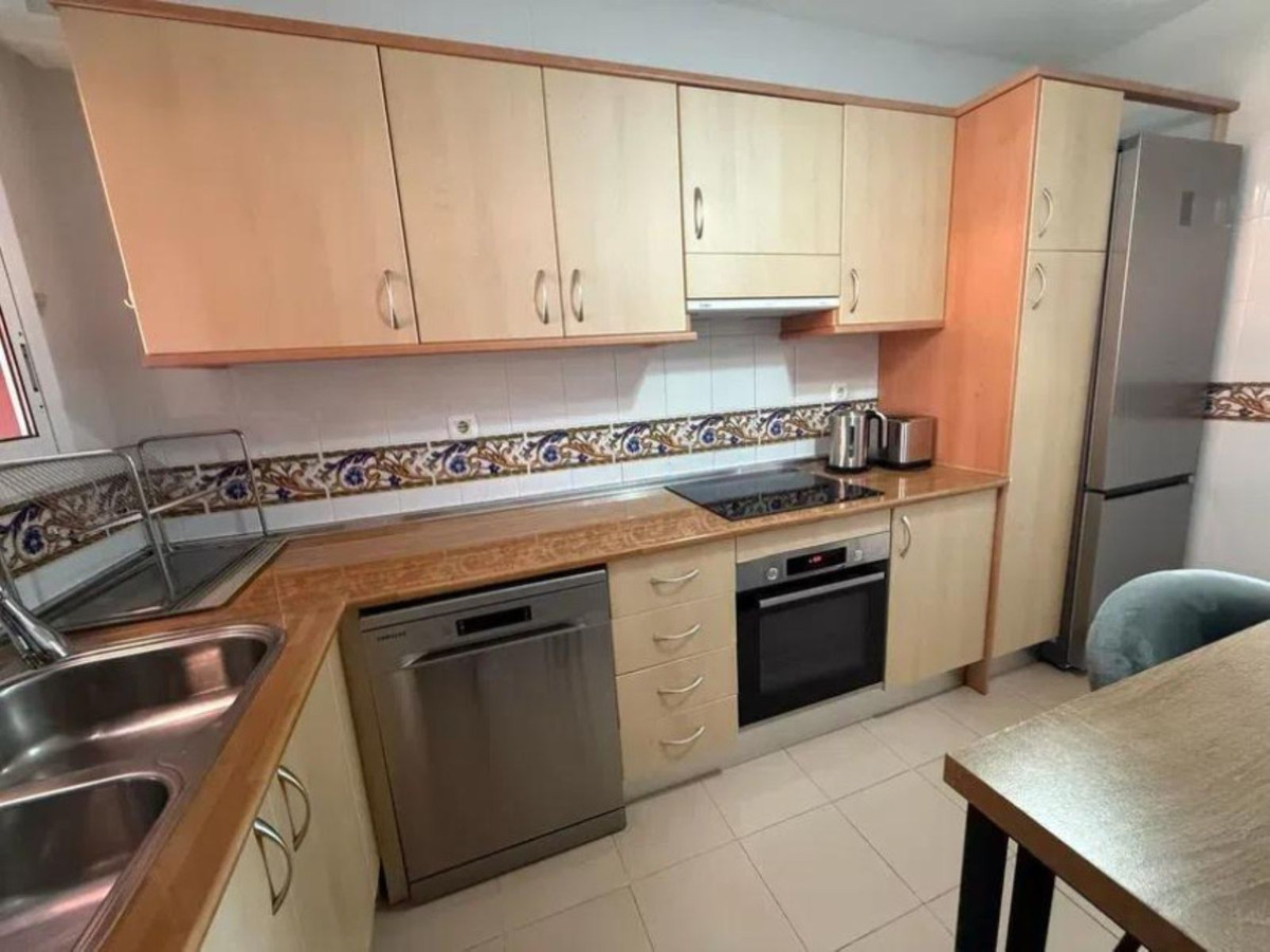 2 Bedroom Apartment for Sale in Marbella — view 10