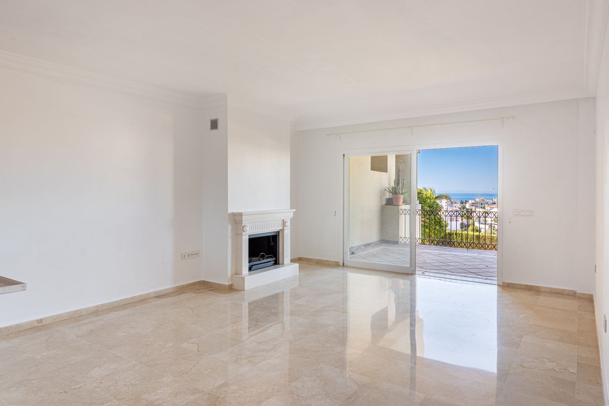 3 Bedroom Apartment for Sale in Selwo — 4