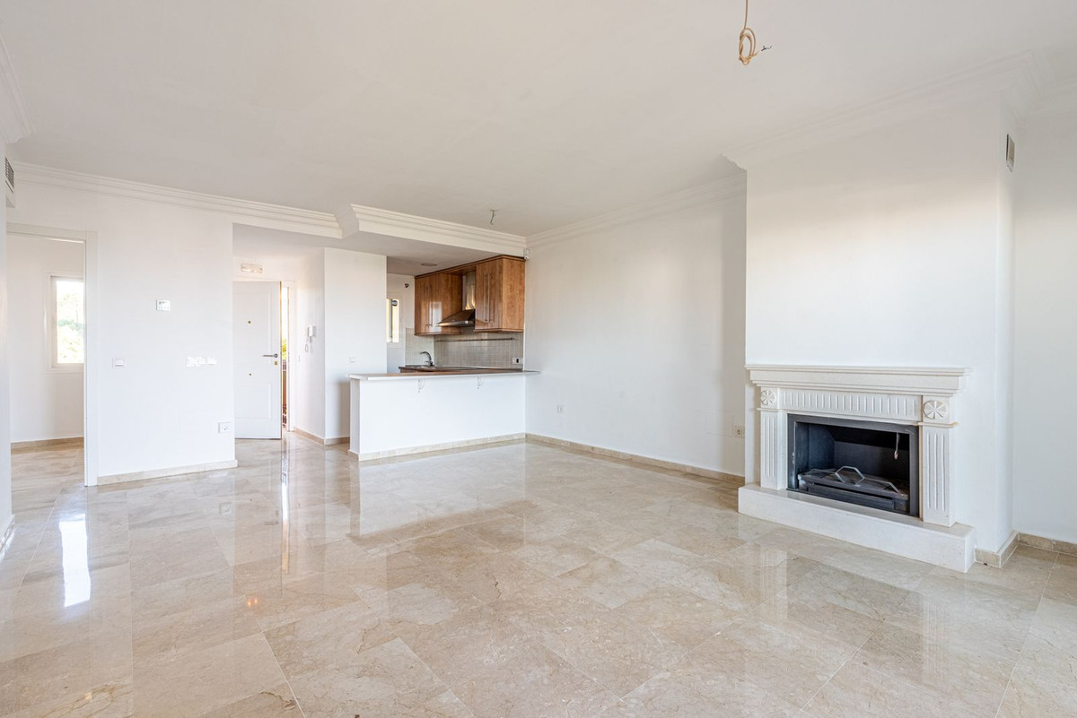3 Bedroom Apartment for Sale in Selwo — 6