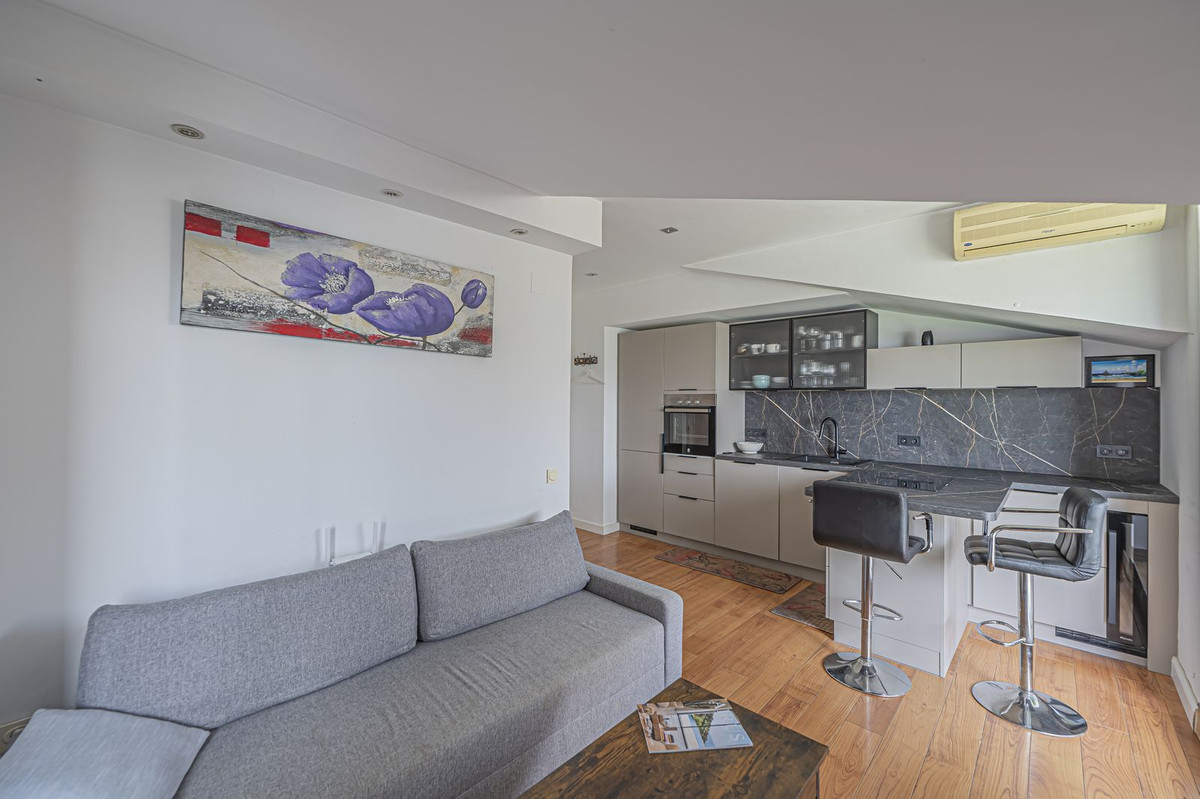 1 Bedroom Apartment for Sale in The Golden Mile — 5