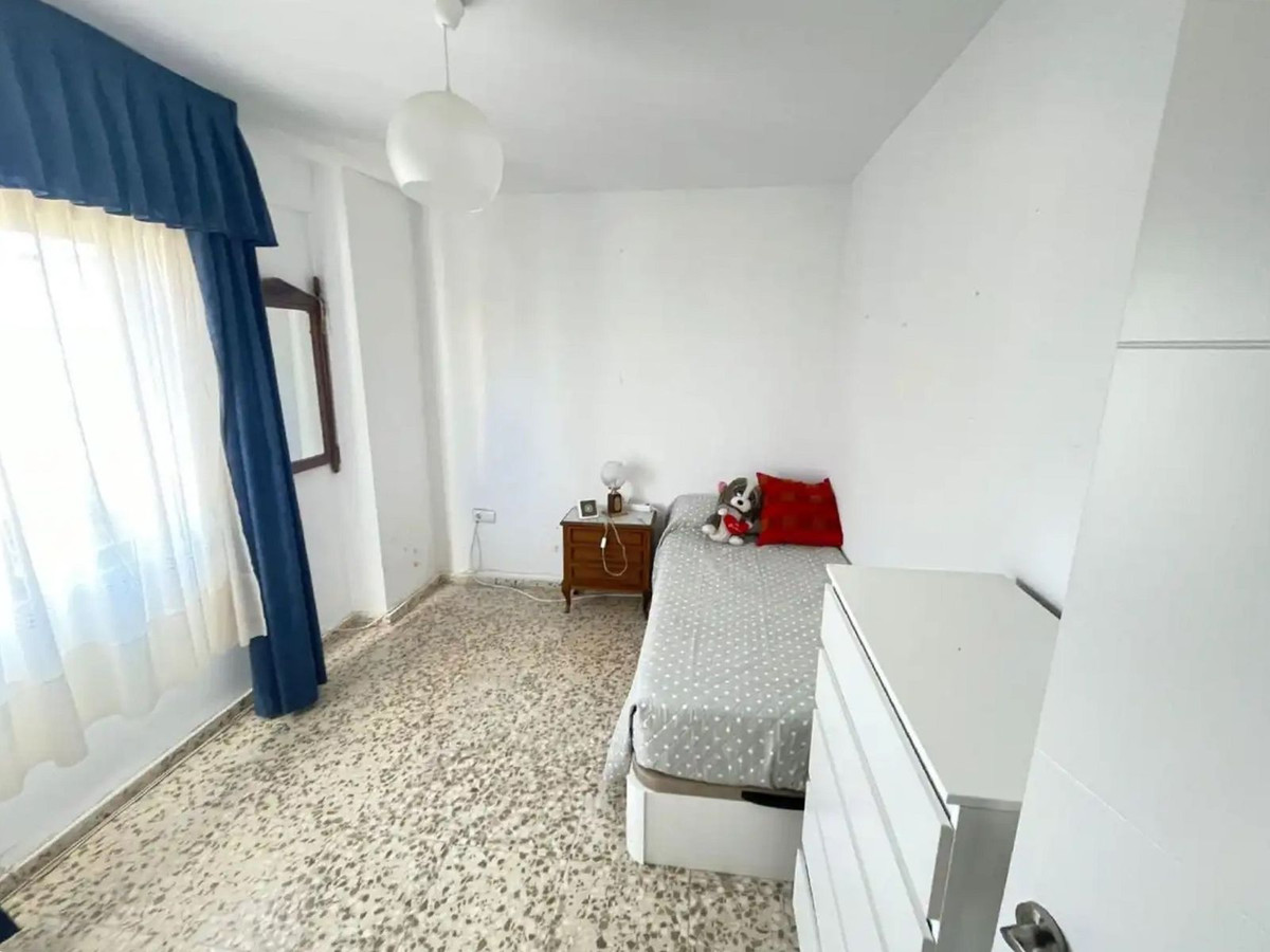 3 Bedroom Apartment for Sale in Marbella — view 13