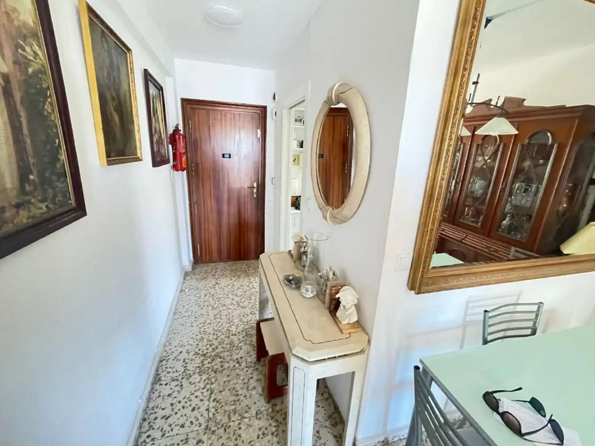 3 Bedroom Apartment for Sale in Marbella — view 17
