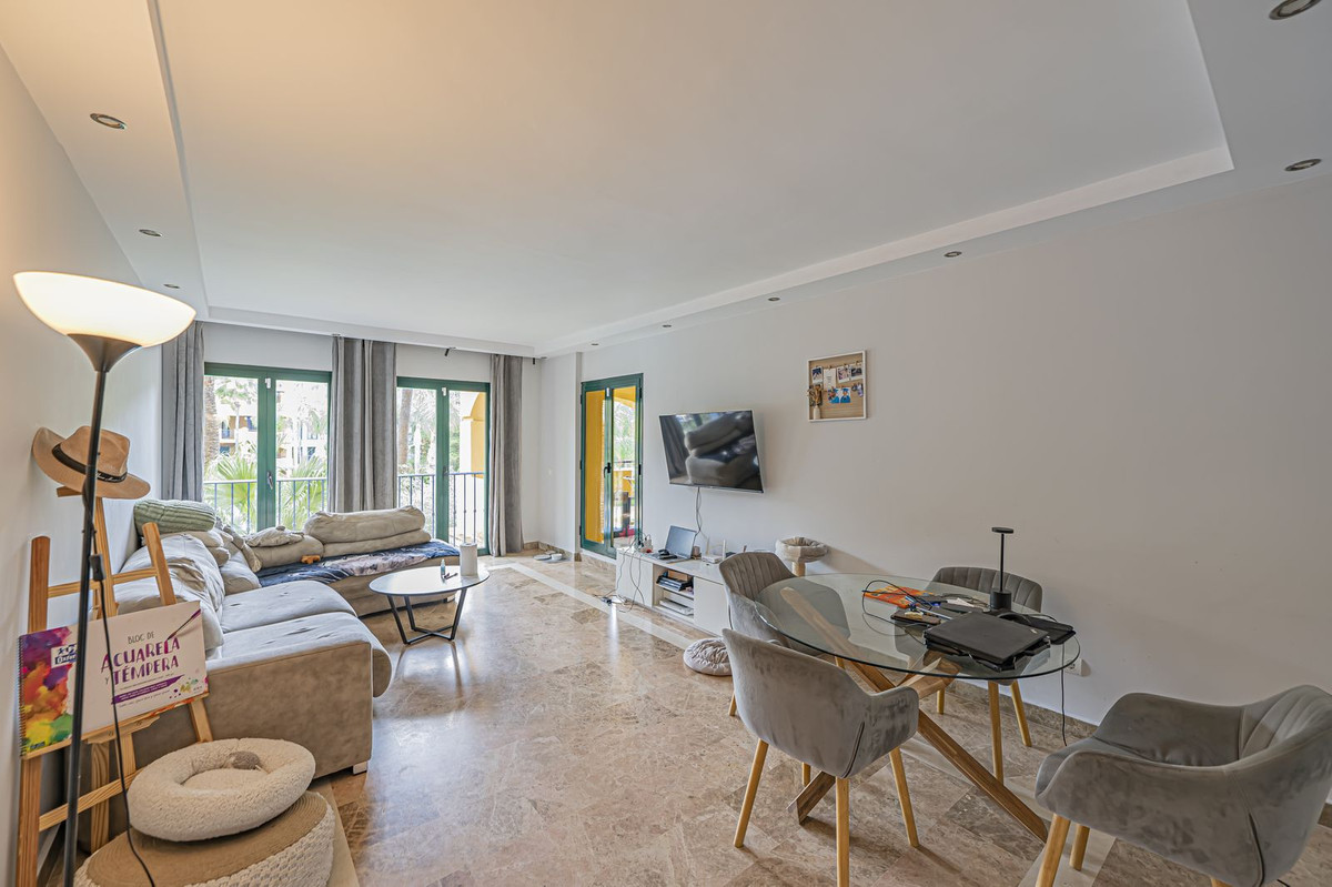 2 Bedroom Apartment for Sale in San Pedro de Alcántara — 2
