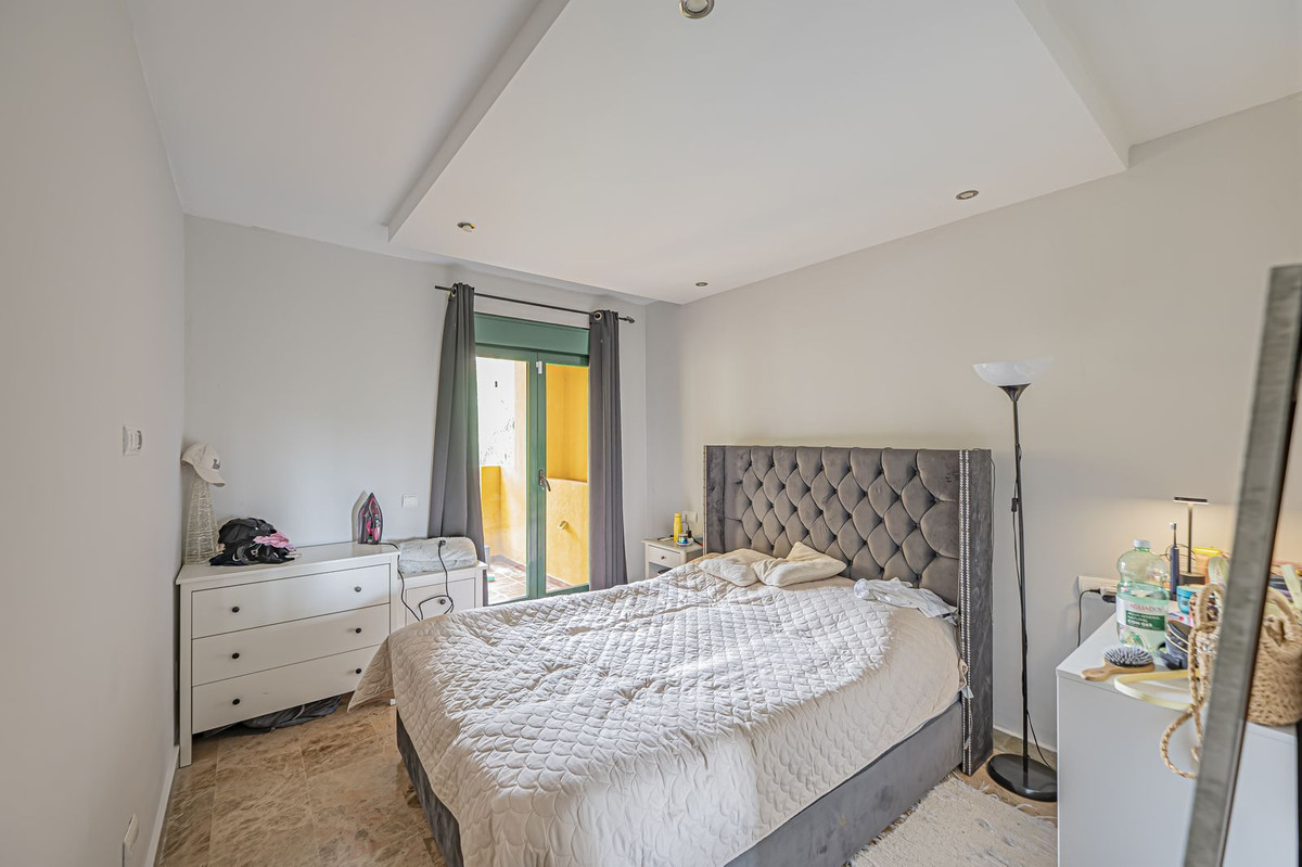 2 Bedroom Apartment for Sale in San Pedro de Alcántara — 4