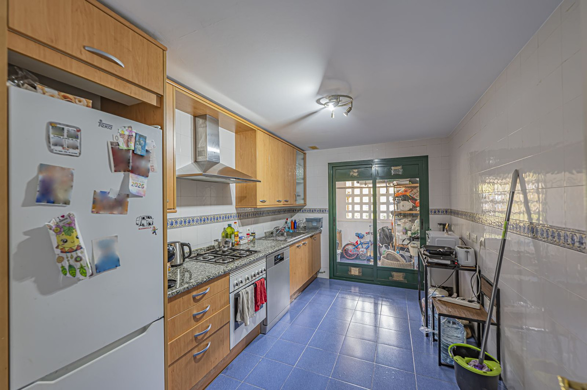 2 Bedroom Apartment for Sale in San Pedro de Alcántara — 6