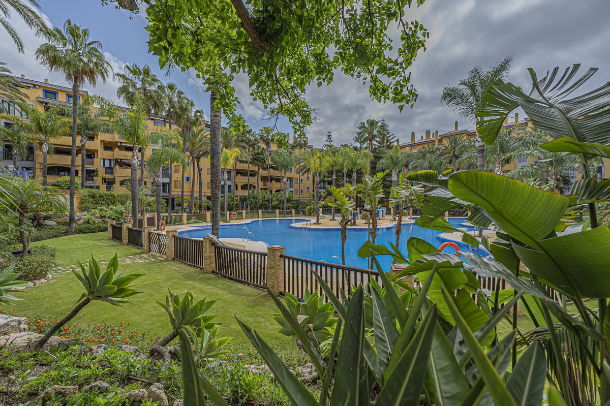 2 Bedroom Apartment for Sale in San Pedro de Alcántara — 8