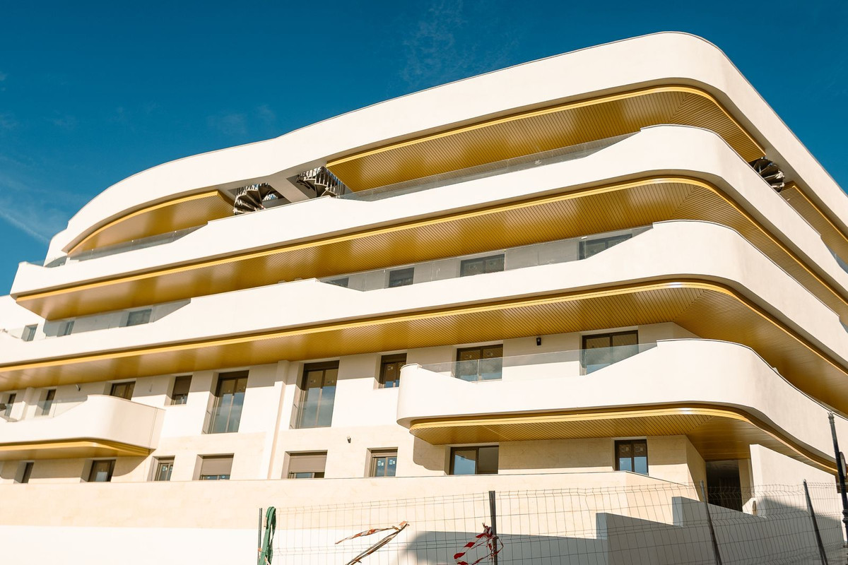 2 Bedroom Apartment for Sale in Estepona