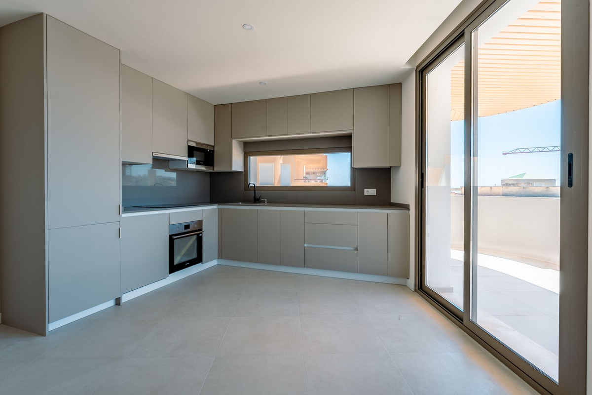 2 Bedroom Apartment for Sale in Estepona — 4