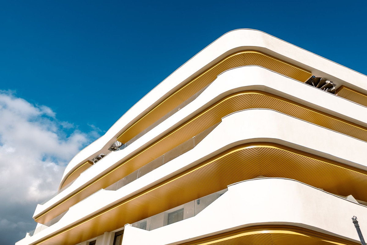 2 Bedroom Apartment for Sale in Estepona