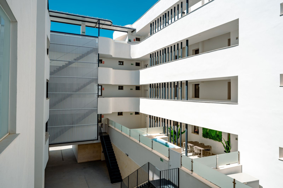 2 Bedroom Apartment for Sale in Estepona — 2