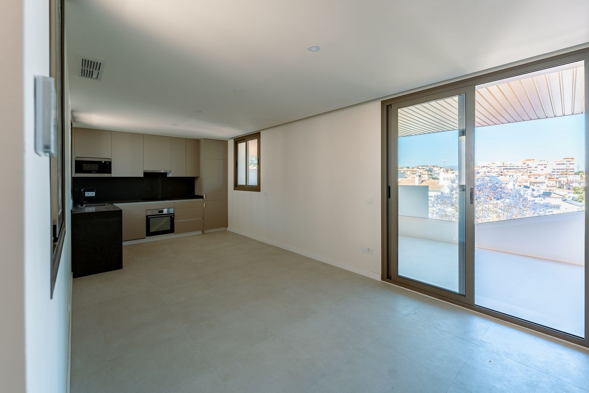 2 Bedroom Apartment for Sale in Estepona — 4