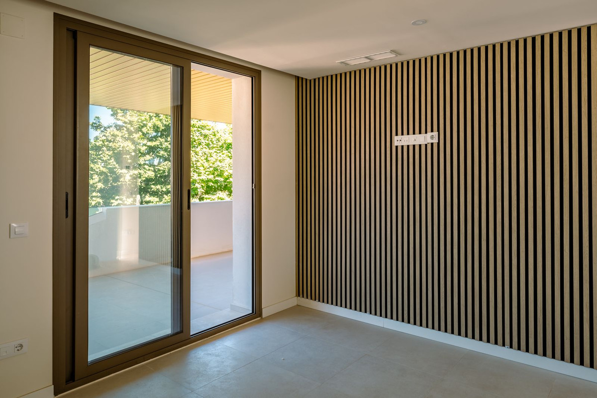 2 Bedroom Apartment for Sale in Estepona — 6