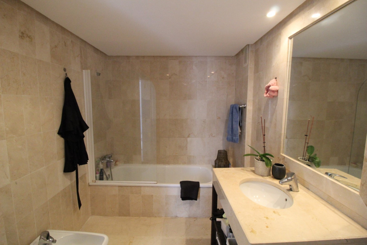 2 Bedroom Apartment for Sale in El Presidente — view 20