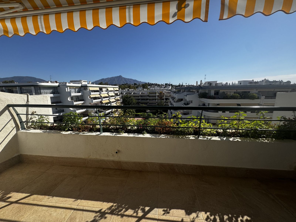 3 Bedroom Apartment for Sale in Guadalmina Alta — 4