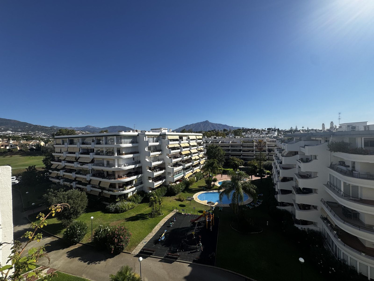 3 Bedroom Apartment for Sale in Guadalmina Alta — 9