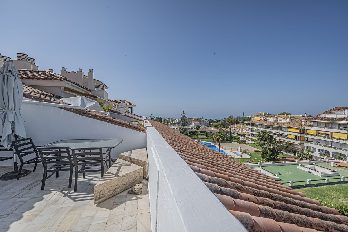1 Bedroom Apartment for Sale in The Golden Mile — view 10