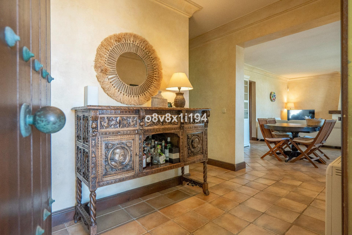 2 Bedroom Villa for Sale in Marbella — view 19