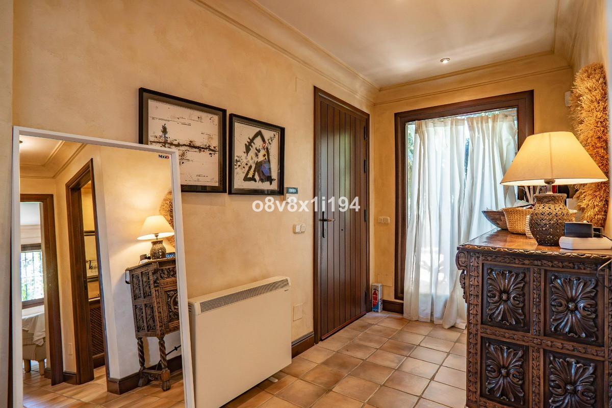 2 Bedroom Villa for Sale in Marbella — view 20
