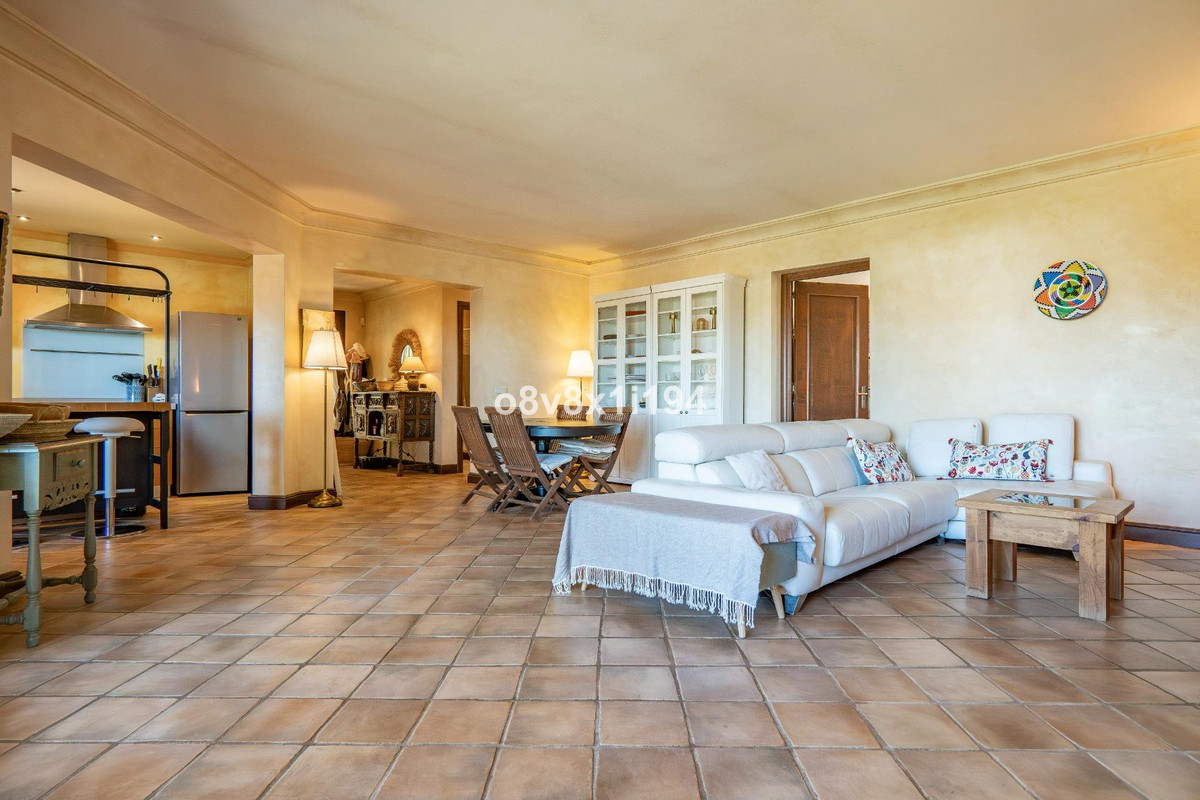 2 Bedroom Villa for Sale in Marbella — 9