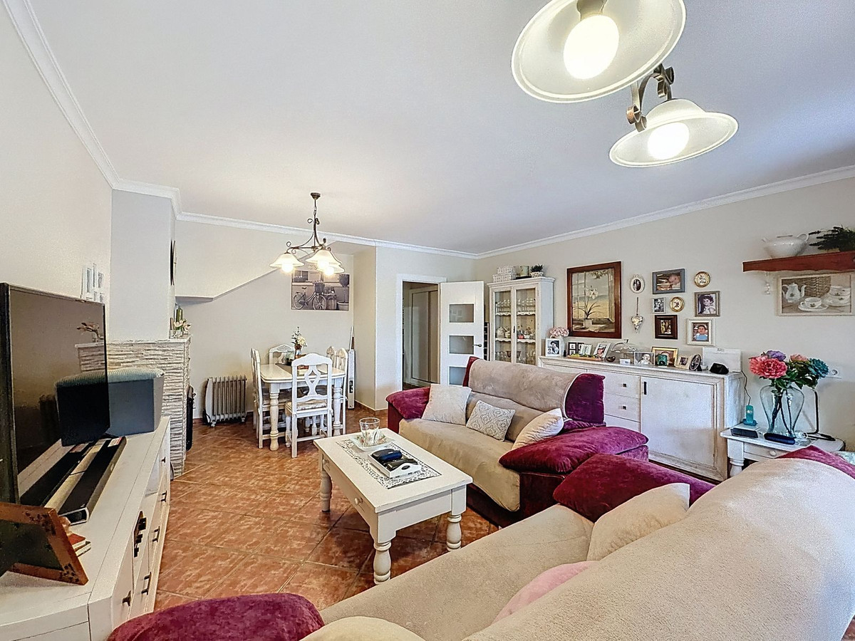 4 Bedroom Villa for Sale in Nagüeles