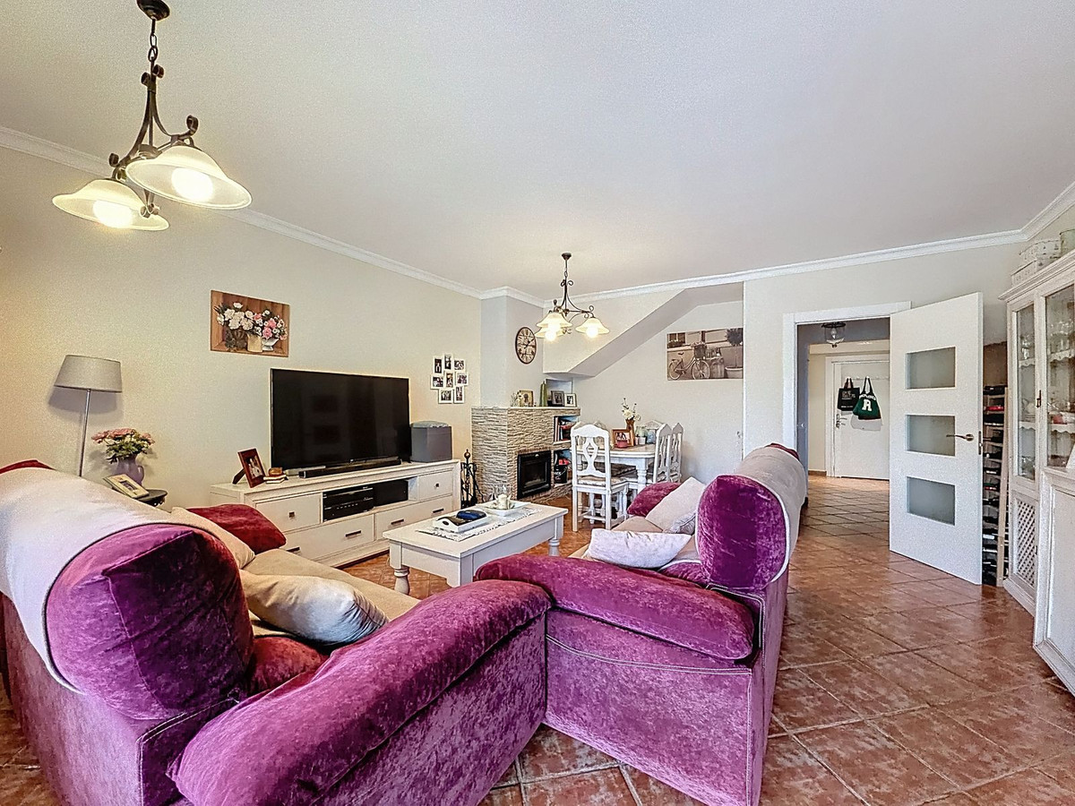 4 Bedroom Villa for Sale in Nagüeles — view 12