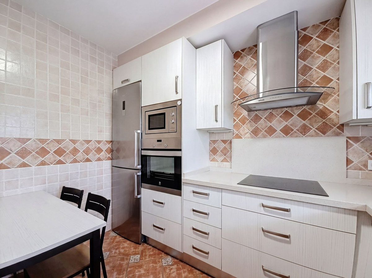 4 Bedroom Villa for Sale in Nagüeles — view 13