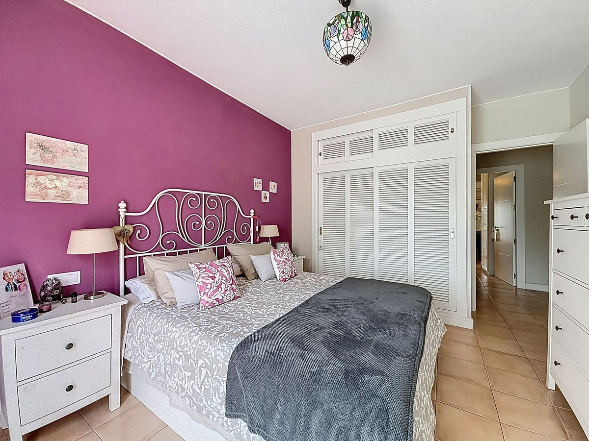 4 Bedroom Villa for Sale in Nagüeles — view 19
