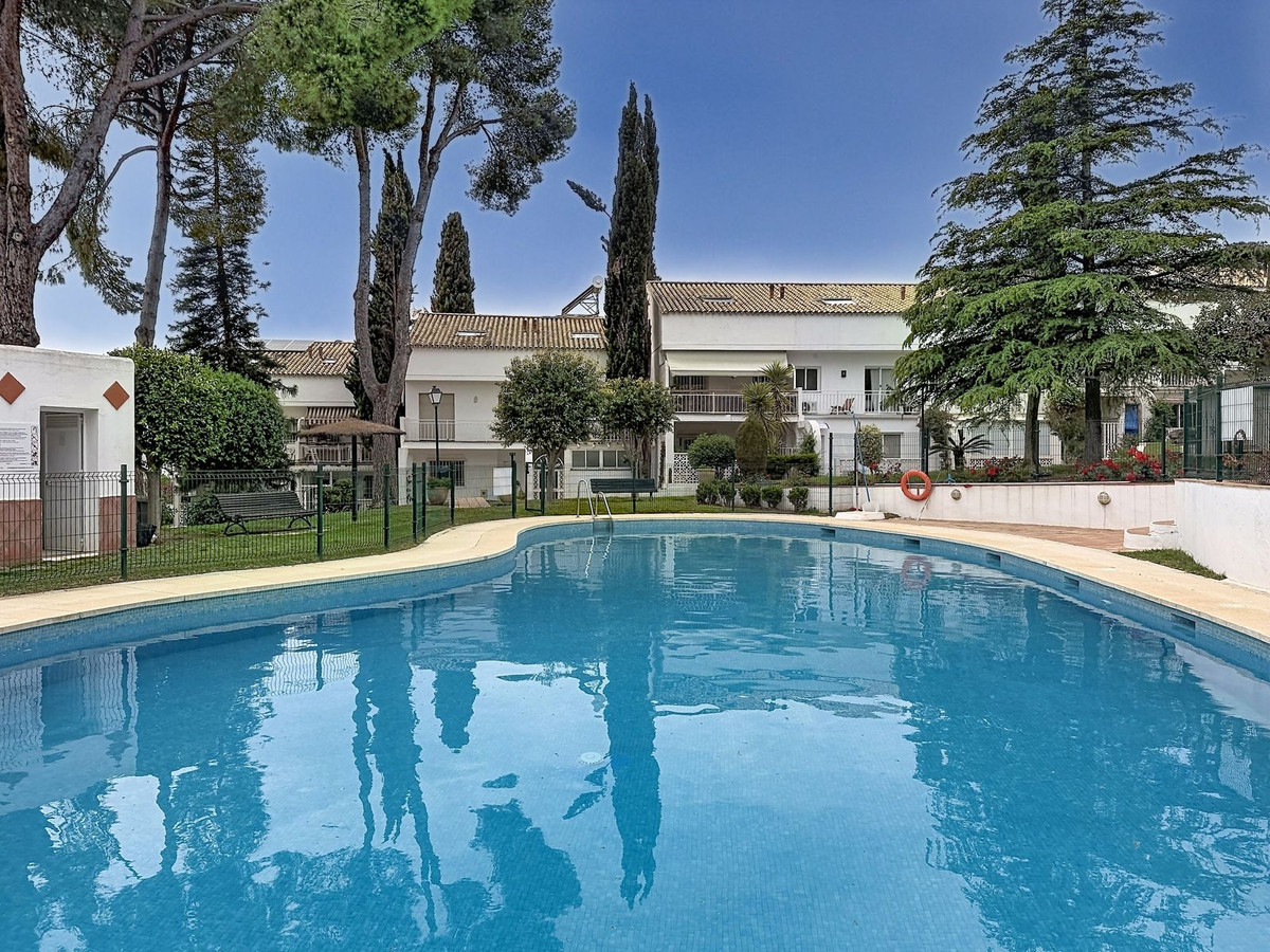4 Bedroom Villa for Sale in Nagüeles — 4