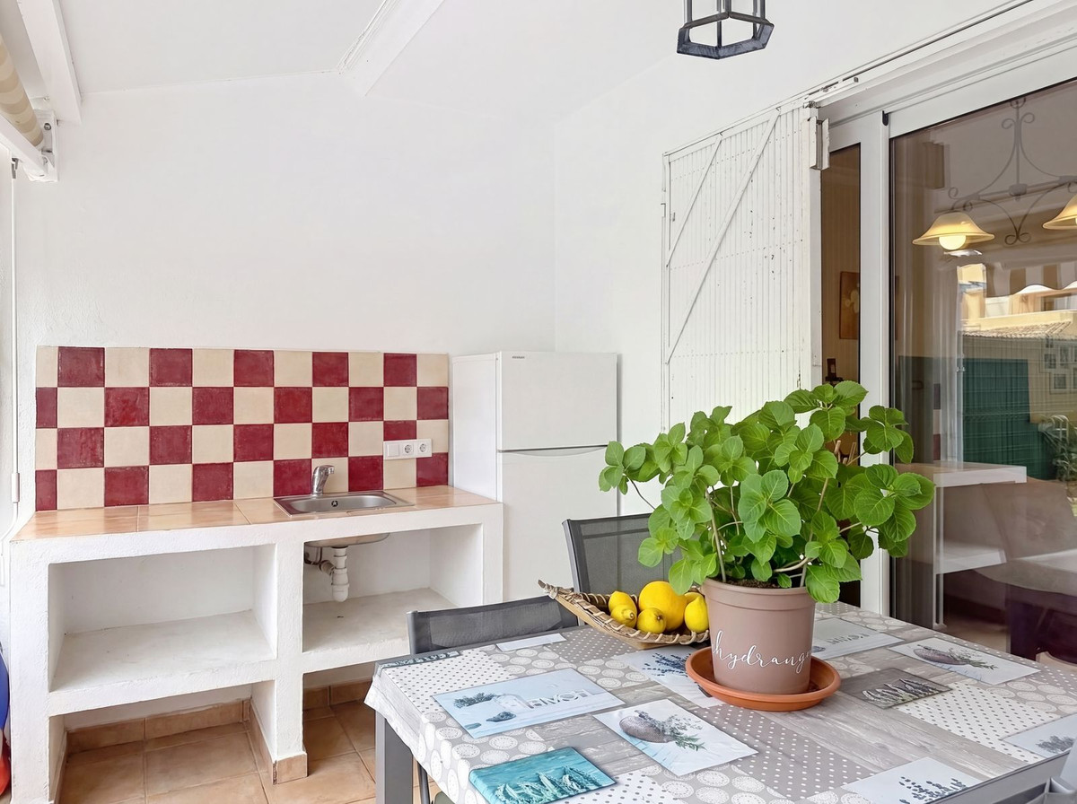 4 Bedroom Villa for Sale in Nagüeles — 8
