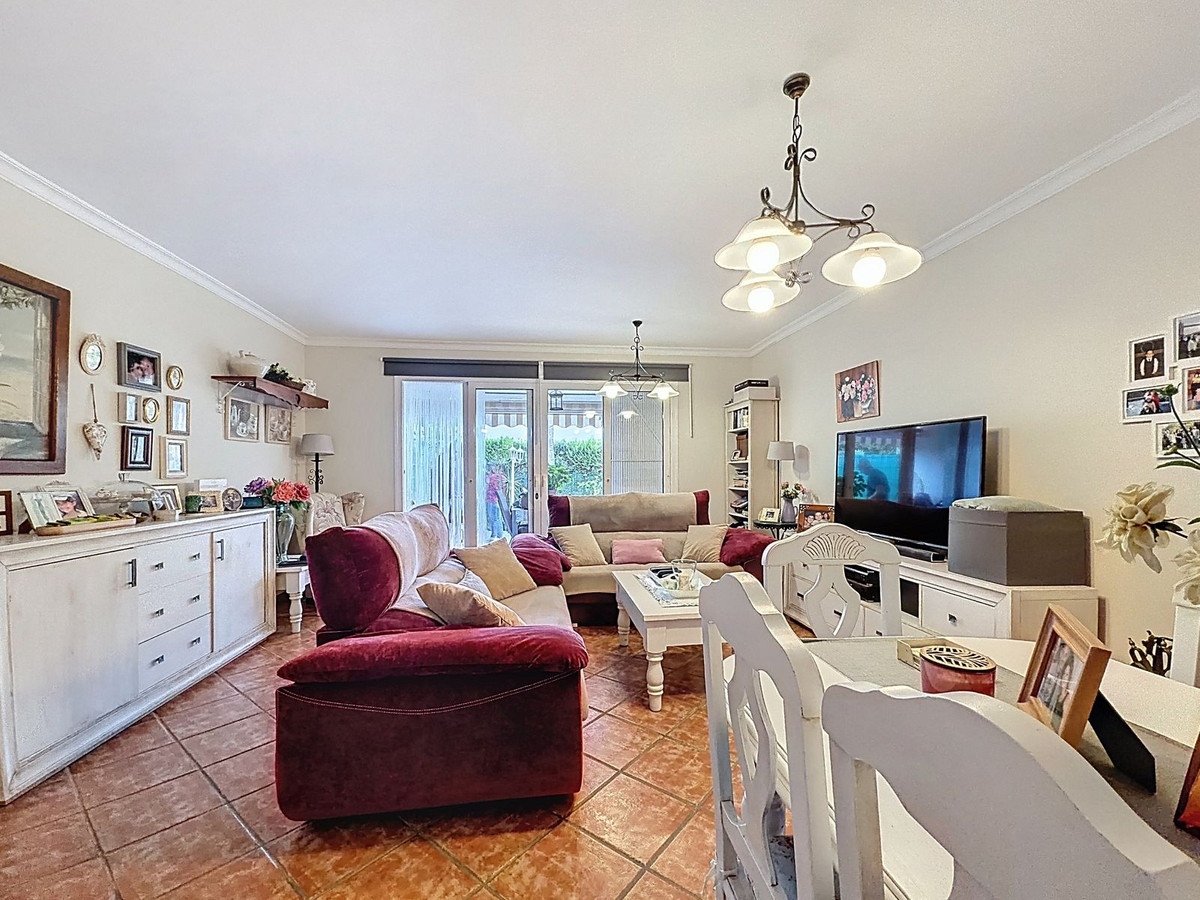 4 Bedroom Villa for Sale in Nagüeles — view 10