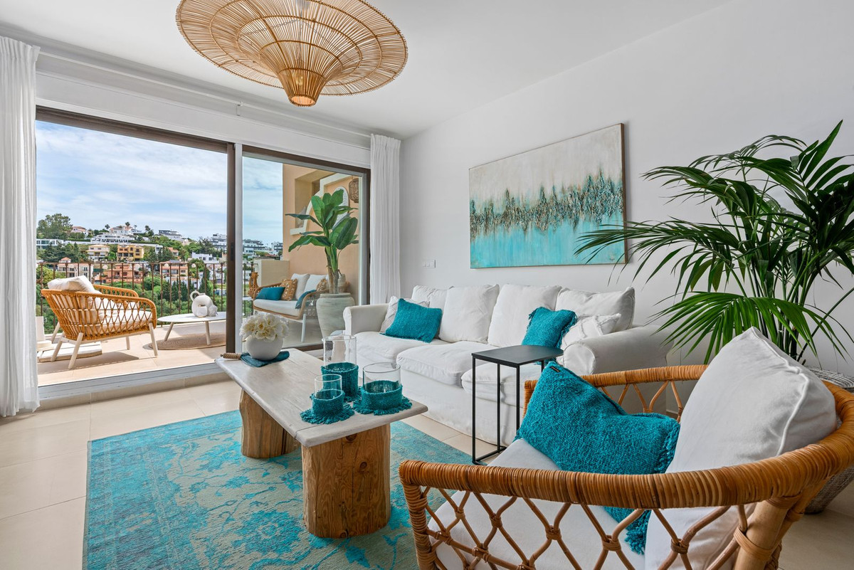3 Bedroom Apartment for Sale in Estepona