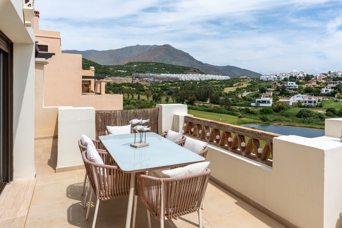 3 Bedroom Apartment for Sale in Estepona — 4