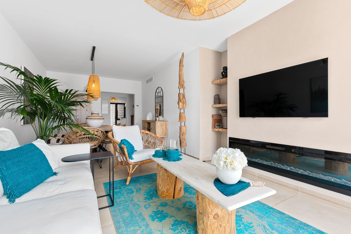 3 Bedroom Apartment for Sale in Estepona — 5