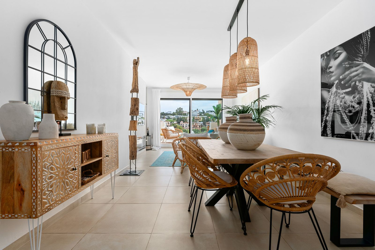 3 Bedroom Apartment for Sale in Estepona — 9