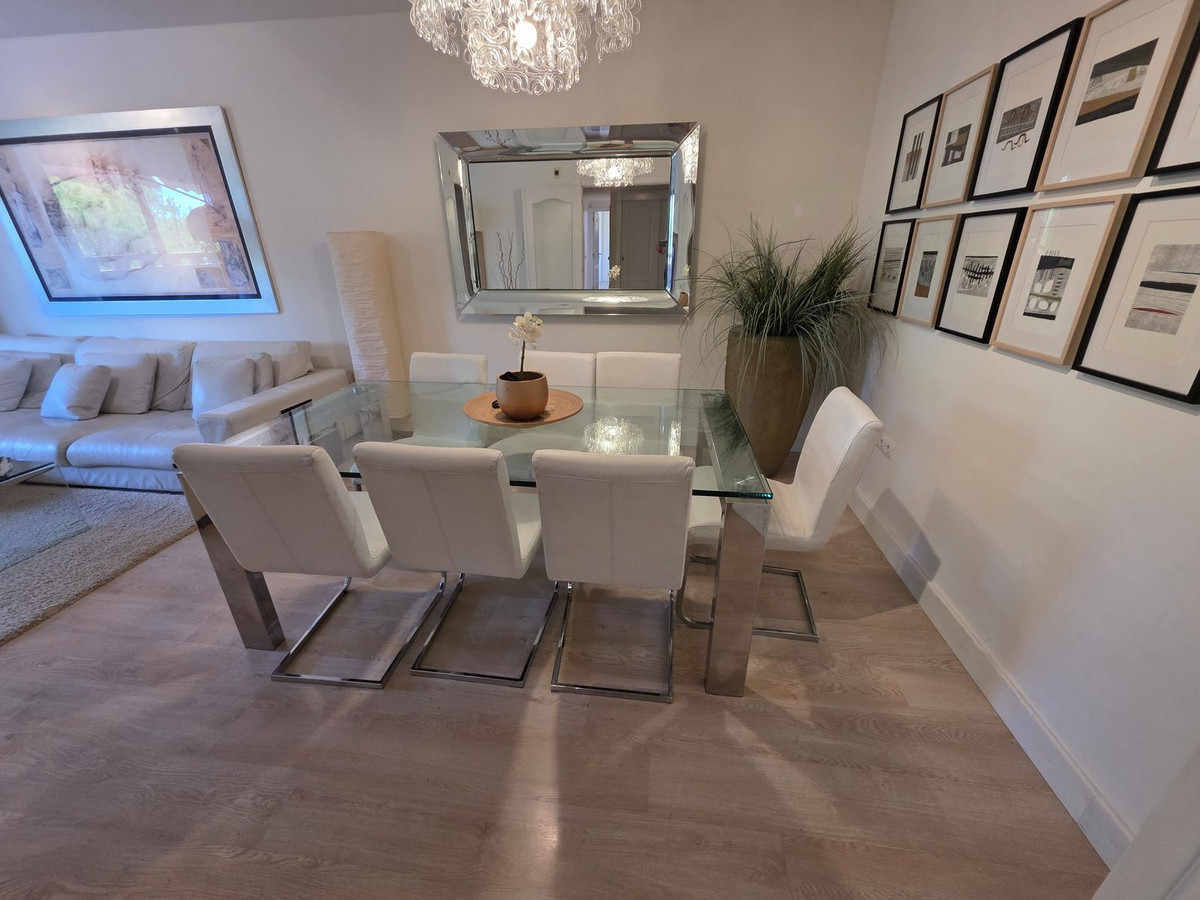3 Bedroom Apartment for Sale in The Golden Mile — 2