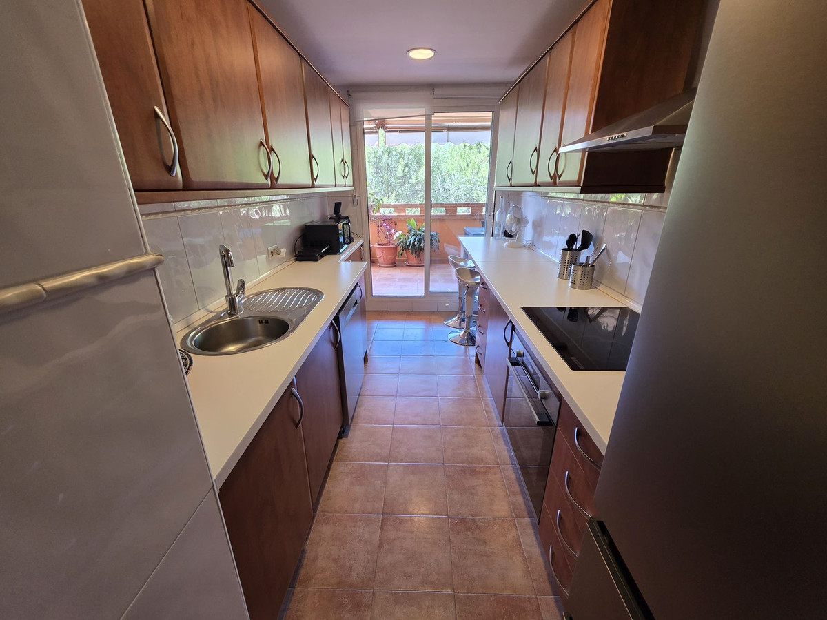 3 Bedroom Apartment for Sale in The Golden Mile — 4