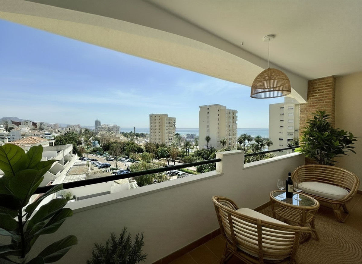 3 Bedroom Apartment for Sale in Estepona
