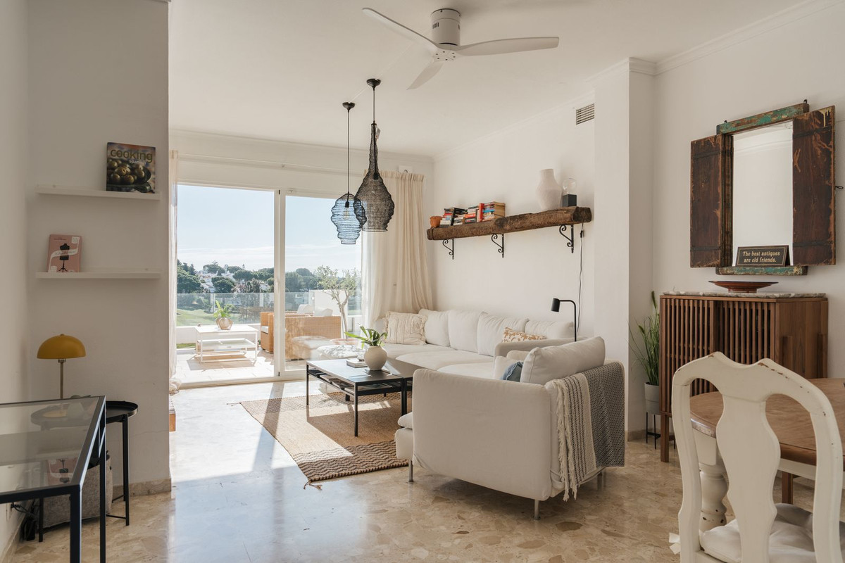 2 Bedroom Apartment for Sale in Nueva Andalucía — 5