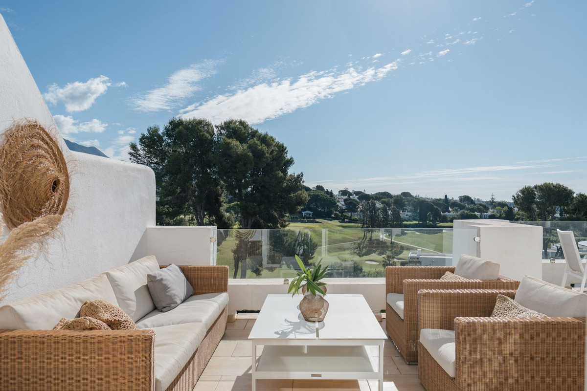 2 Bedroom Apartment for Sale in Nueva Andalucía — 6