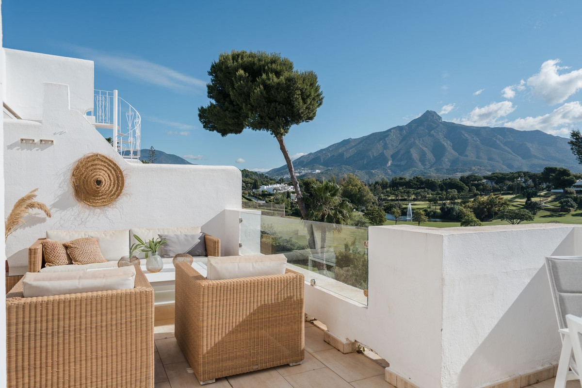 2 Bedroom Apartment for Sale in Nueva Andalucía — 7
