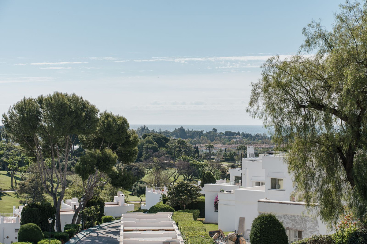 2 Bedroom Apartment for Sale in Nueva Andalucía — 9