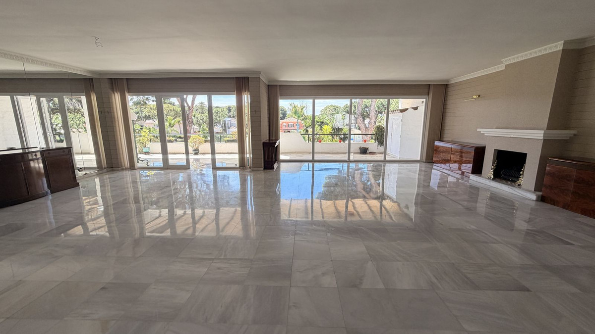 3 Bedroom Apartment for Sale in El Presidente — view 11