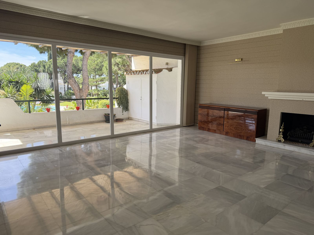 3 Bedroom Apartment for Sale in El Presidente — view 17