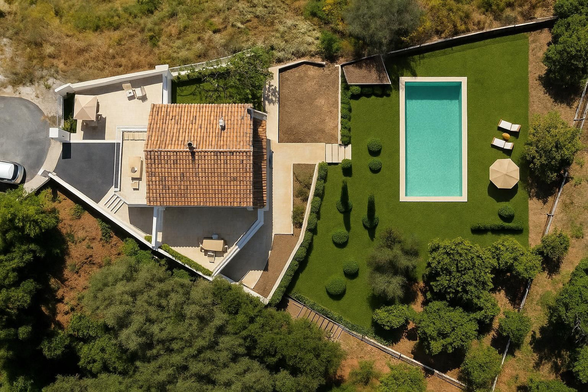 3 Bedroom Villa for Sale in Marbella — 2